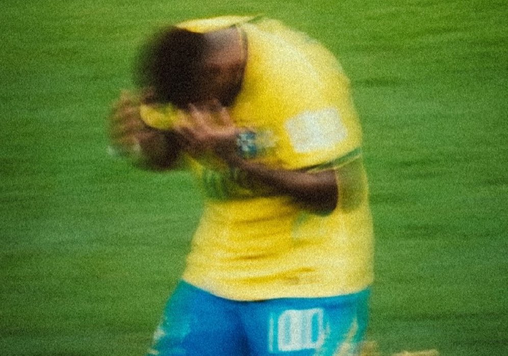udonthavenowmee's tweet photo. Farewell to the King of Brazil https://t.co/QGC9EpgqgJ