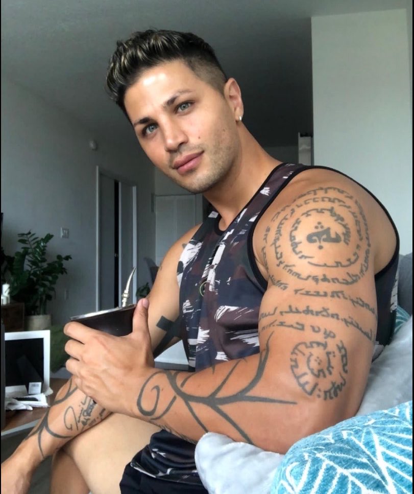 Rodiaz1111's tweet photo. No hay nada mejor que tomar un buen mate al comenzar el día  ¿ Que opinan ? Los leo ☺️🔥 https://t.co/FM3s6V3nZw