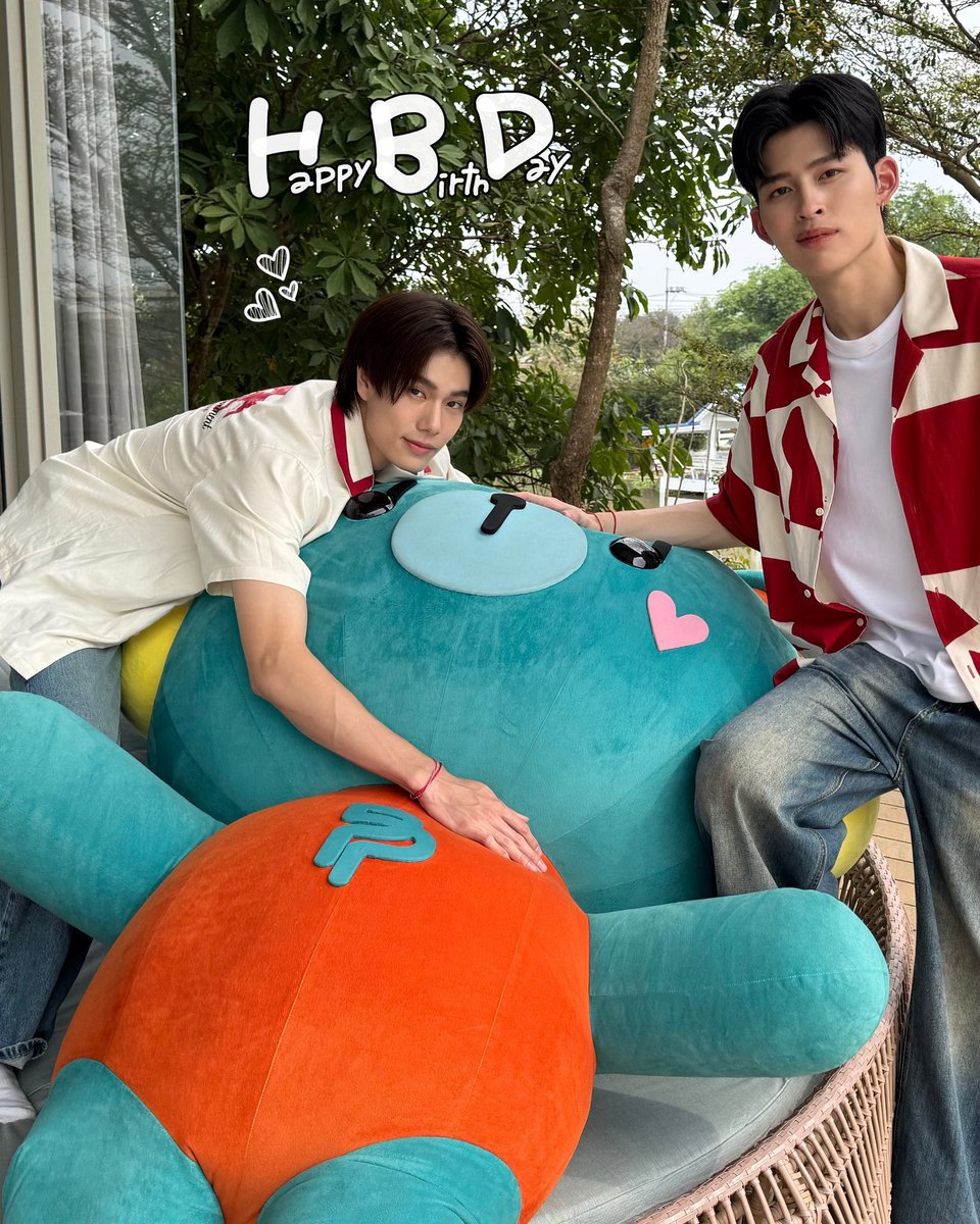 b0nheurboo's tweet photo. ครอบครัวตัวP ครอบครัวอบอุ่น ไม่ว่าจะก้าวไหนของช่วงชีวิตของปอนด์ภูวินก็จะมีเพิ่มพูนลูกชายหัวแก้วหัวแหวนอยู่ด้วยเสมอ ขอบคุณที่โลกนี้มีครอบครัวตัวP ถ้ามีรางวัลครอบครัวแห่งปีพี่ว่าครอบครัวตัวPต้องมีได้เข้าชิงรางวัลแน่นอน 🏠🧑‍🧑‍🧒💞 https://t.co/THpRRAMt5e