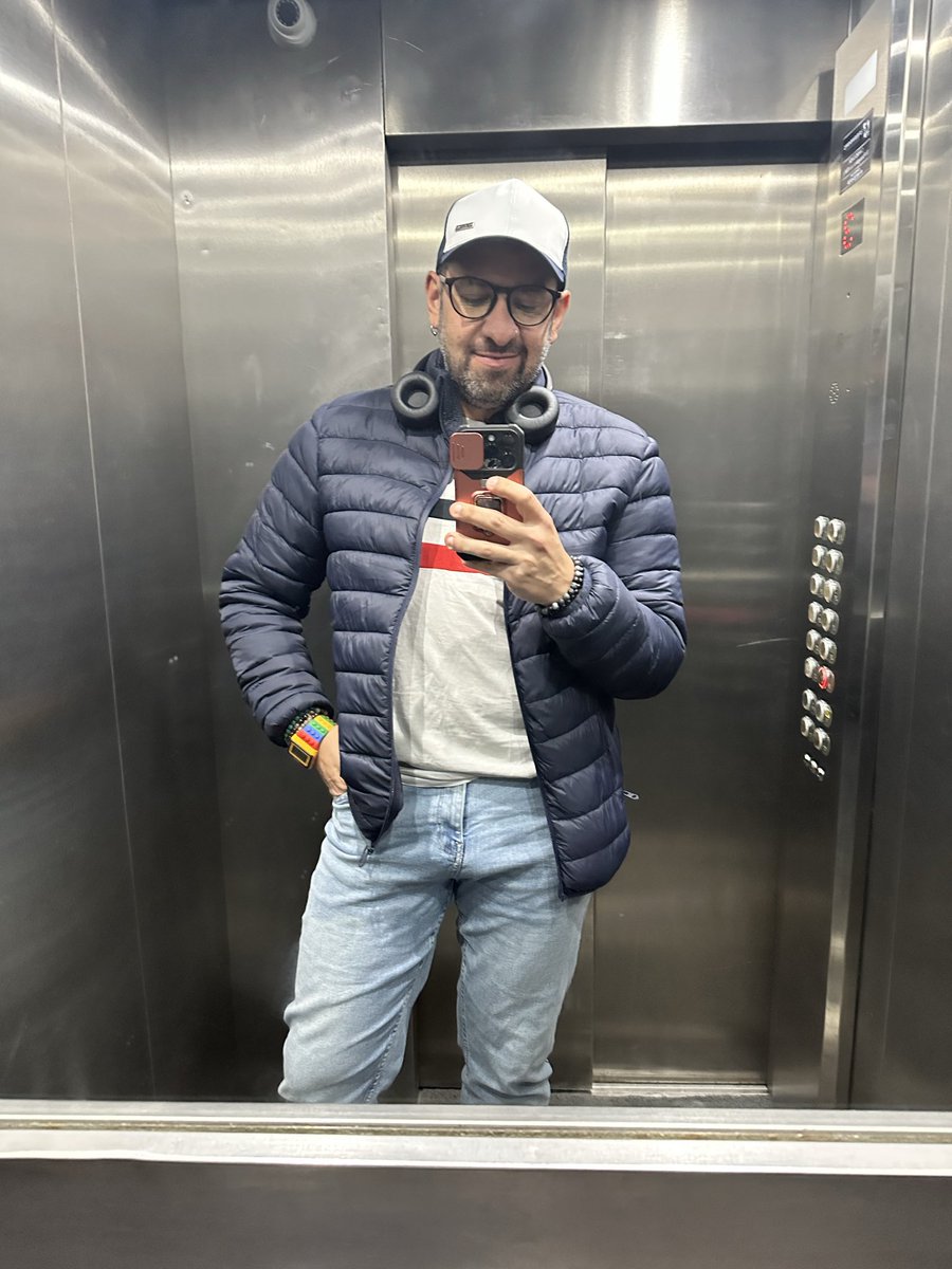 Northern1984's tweet photo. Me dijeron que intimido a las personas ¿será que si? 🤷🏻‍♂️ https://t.co/impwM8aSQQ