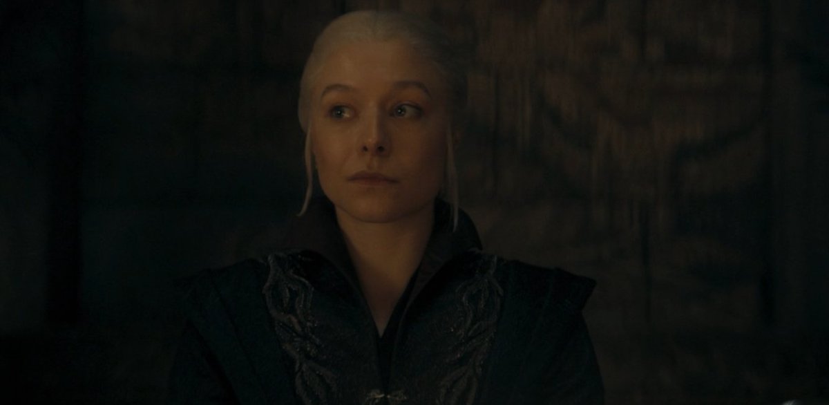 jlinzombie's tweet photo. Rhaenyra Robin Hood serviu ratos aos nobres e ordenou que pegassem os suprimentos que esconderam pra distribuir aos que passaram fome durante a guerra.

#HOTD #HouseoftheDragon https://t.co/EaEFGOJqF7