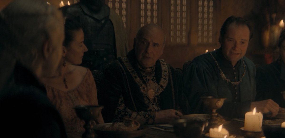 jlinzombie's tweet photo. Rhaenyra Robin Hood serviu ratos aos nobres e ordenou que pegassem os suprimentos que esconderam pra distribuir aos que passaram fome durante a guerra.

#HOTD #HouseoftheDragon https://t.co/EaEFGOJqF7