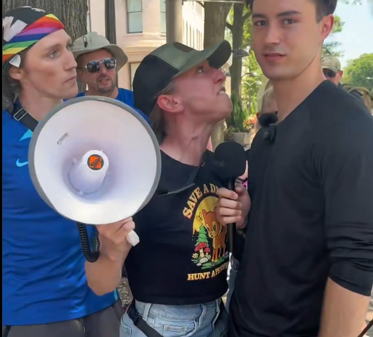 __0HOUR1_'s tweet photo. Nothing worse than two lesbian communists with a microphone spitting vagina slurp in your face. https://t.co/TSJUNUHIs5