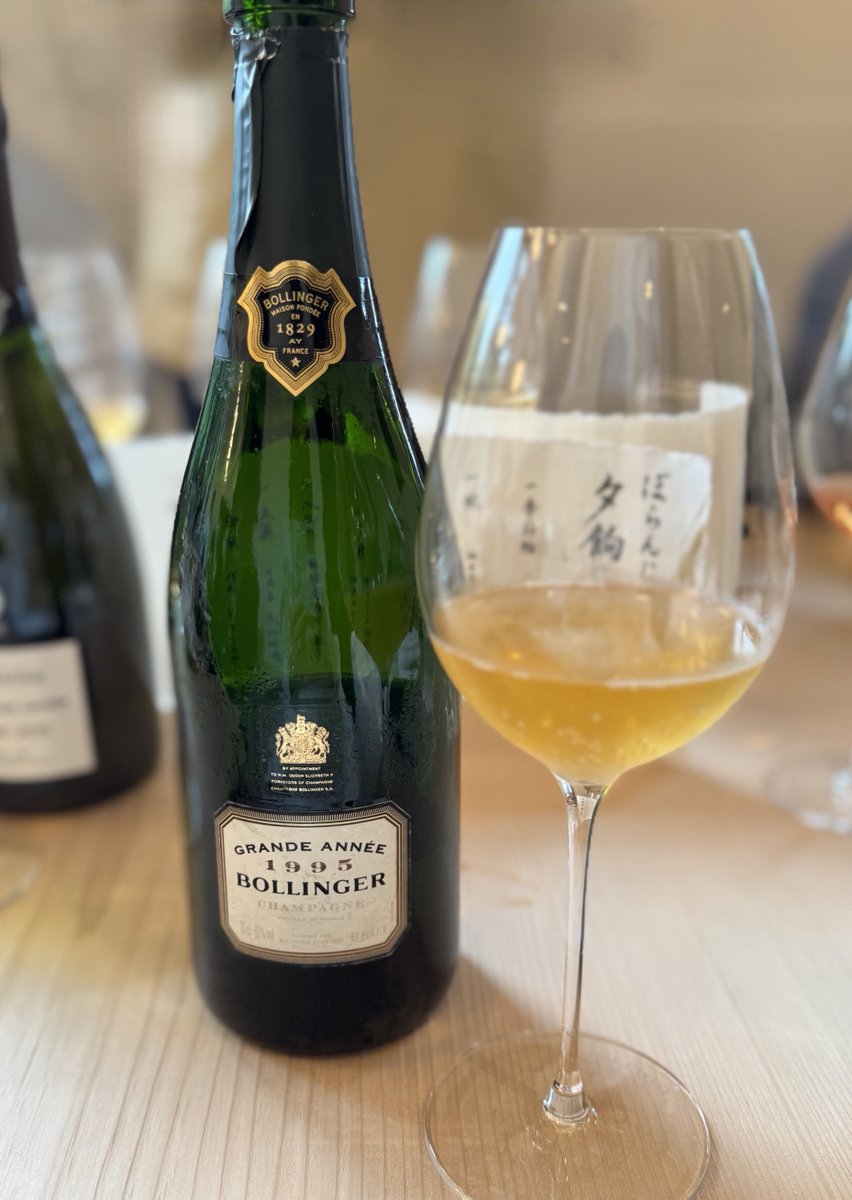 vin_fumiko's tweet photo. フランスと日本の職人技の融合🥂
サヴォアフェ―ル“匠の技”を遵守する #ボランジェ が
#ラ・グラン・ダネ2018 & #ラ・グラン・ダネ・ロゼ2018 のお披露目で見せた本気度
https://t.co/QNqaCSUSaS
#Bollinger #Champagne #サステナビリティ #エコロジー #winetostyle #青木冨美子のseesaaブログ https://t.co/6psHSY8hly