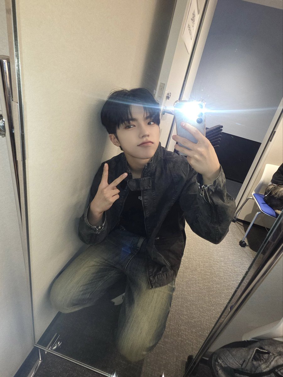 at_ALL_H_OURS's tweet photo. [#온]
🐥✨️😎🖤👍

#ALL_H_OURS #올아워즈
#ON_N #온 https://t.co/n8q5K5ezct