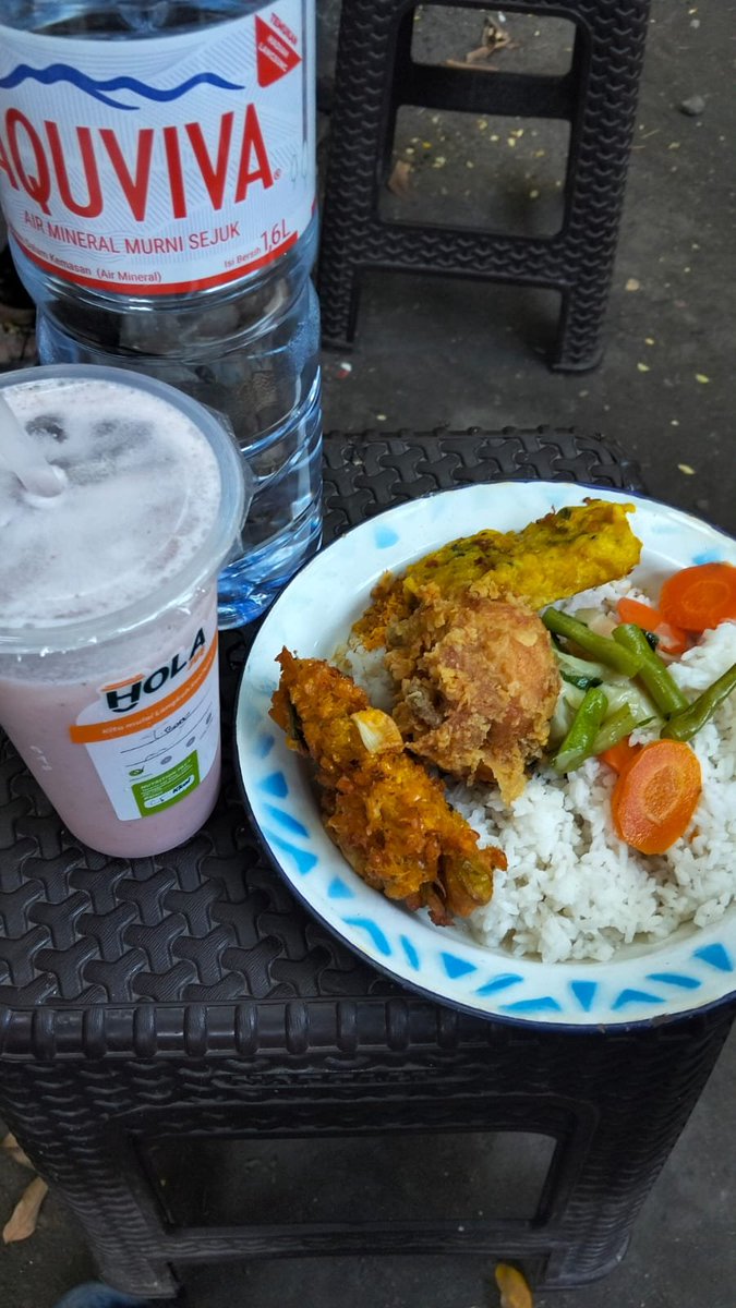indaimnida's tweet photo. Happy monday,, jangan lupa sarapan guys https://t.co/7r1DLCfG5W