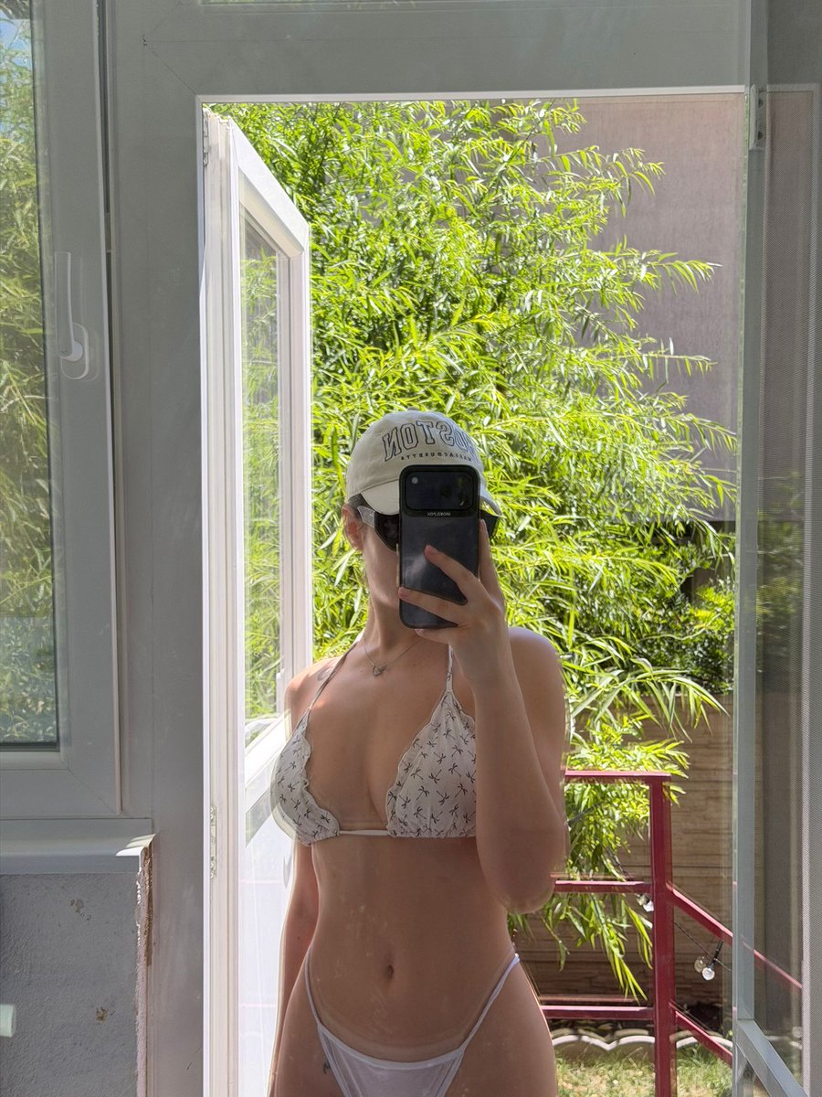 MayaSpringXX's tweet photo. What's your honest first impression? 🌸

@models4_models @stripchat
#Stripchat #FlirtyVibes #Discover

🔗https://t.co/zIxzS47xyQ🔗 https://t.co/ffCxl07M1L