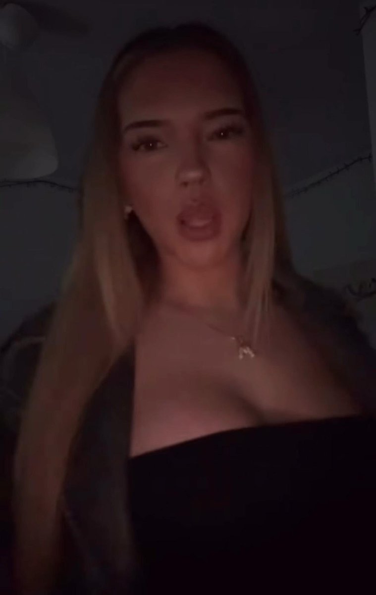 YeloverYS's tweet photo. giving away pics of irls dm me if you wanna see more https://t.co/d3nBX2IwpJ