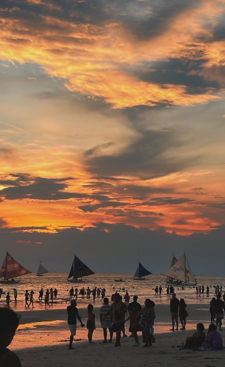 Denta982802's tweet photo. Begitu indah ciptaan mu tuhan.
#sunsetphotography https://t.co/k5OMHXvEBO