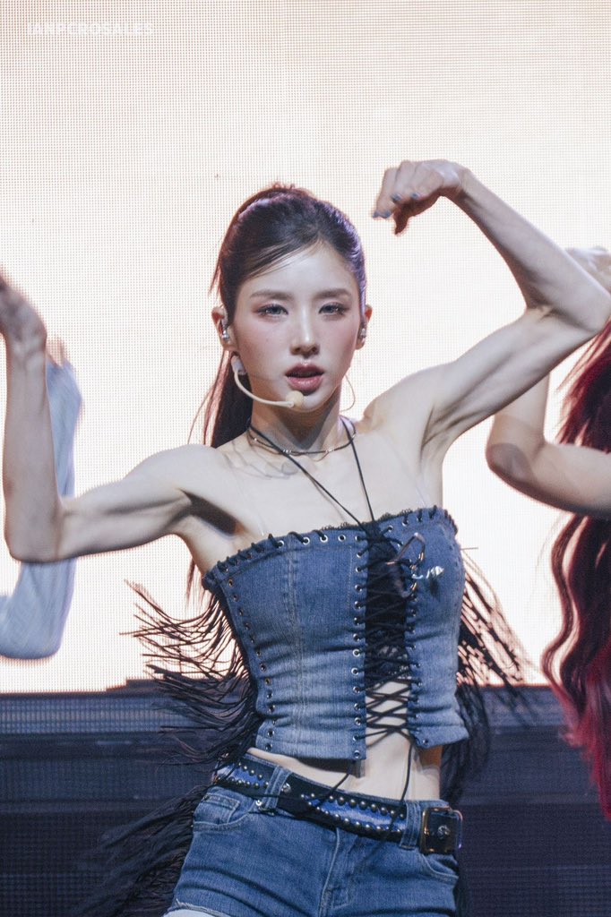 heejin tweet media