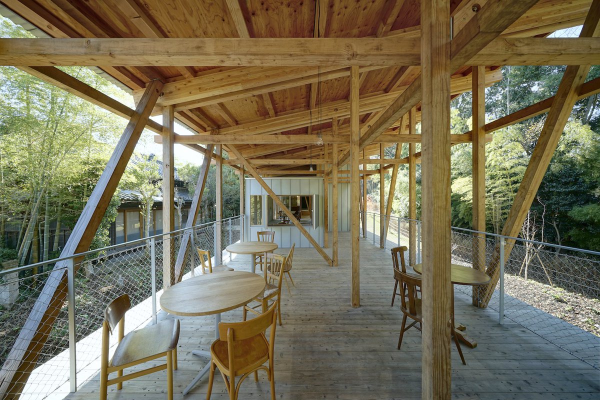 JapanArchitects's tweet photo. 【OPEN】山﨑健太郎デザインワークショップが手掛けた「52間の縁側」に7/5待望のカフェがオープン
千葉県佐倉の "PUKU" が出店。地産の新鮮な野菜を使ったカレーやサラダ、コーヒーやデザートなど
千葉県八千代市米本1318-1
https://t.co/t6rOijIwU9
52間の縁側：https://t.co/mNwWbP2jtl https://t.co/kzO49BR9jS