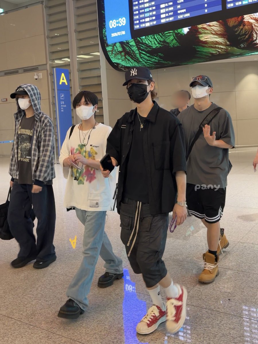 jzzzindaeyo's tweet photo. 260706 iKON safely arrived in Seoul

Have a good rest ♡ 
#BOBBY #바비 @bobbyranika https://t.co/kwibzdgoxB