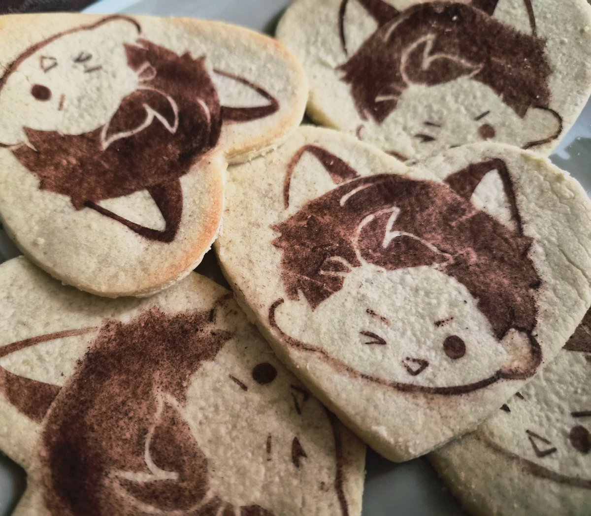 nv_hmr's tweet photo. ロウガくん、待ってるよ🐺🍫
#BringValkoBack https://t.co/MCIBeCQoeE