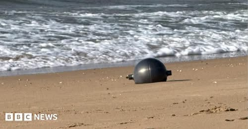 michaelborrowd1's tweet photo. Experts at the time said they believed it was most likely a fuel tank or bladder tank containing hydrazine - a highly volatile propellant - from an unmanned rocket. BULLSHIT  WHAT SCHOOL DID THEY GO TO NONCE ACADEMY https://t.co/T5Mq8XNMMP