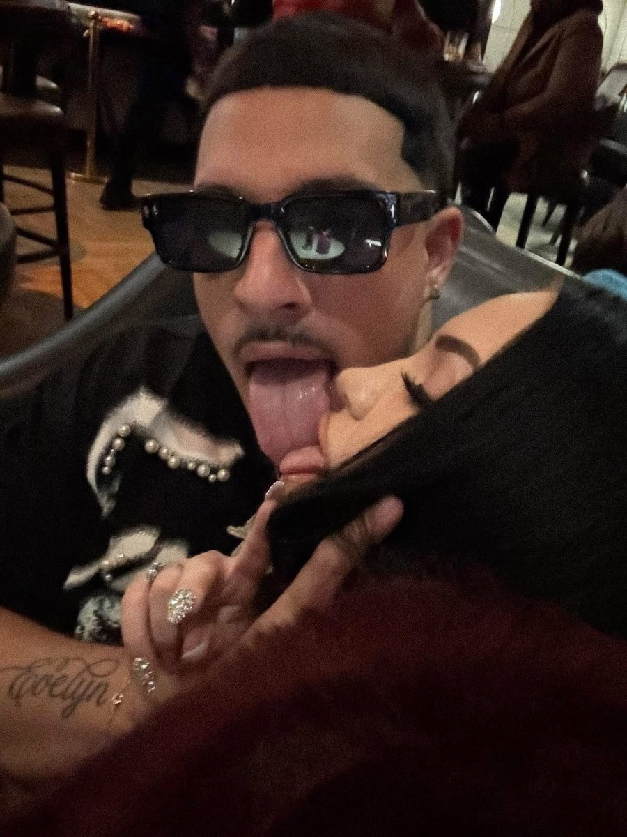 akthebaddie's tweet photo. yo y y??? https://t.co/z7wT5ucnnf