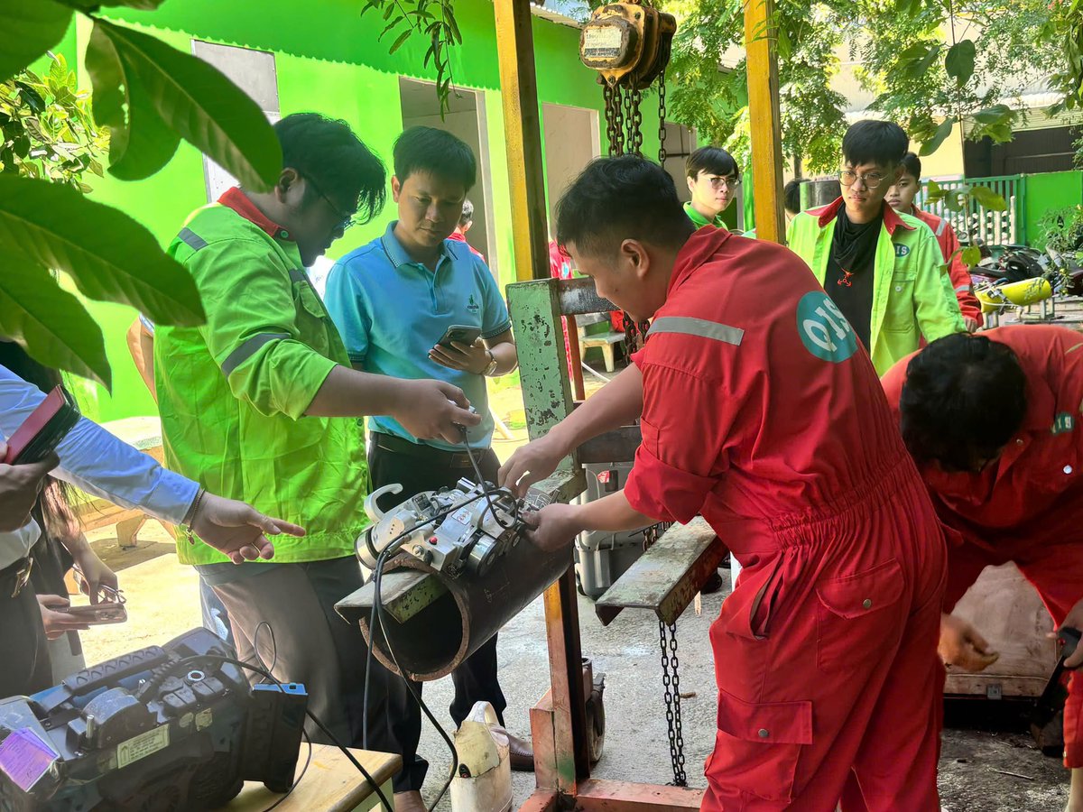 NdtQis's tweet photo. QIS IS HONORED TO WELCOME A DELEGATION FROM A PETROCHEMICAL PLANT IN CENTRAL VIETNAM
----------------------------------------
#QISGlobal #OilGas https://t.co/ocmZgquIcS