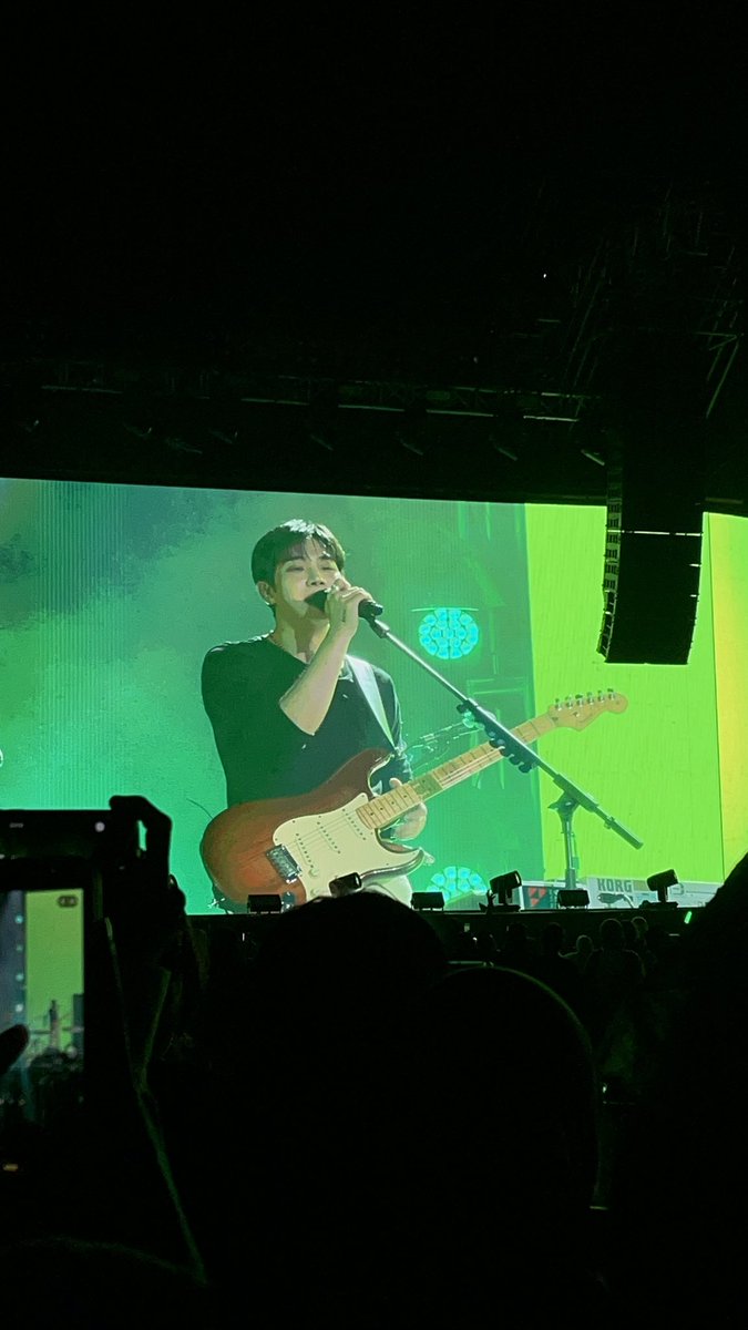 4arsheeep's tweet photo. jujur semalem magical banget. seruuuuu banget, gue sampe stress sendiri kok cuma sebentar soalnya mereka nonstop, bahkan ga ada ment yang lama gitu 😭 tapi aku love!!! 🫶🏻 https://t.co/v9ydZTAXo6
