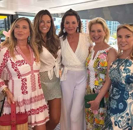 Alicia Carmody Updates tweet media
