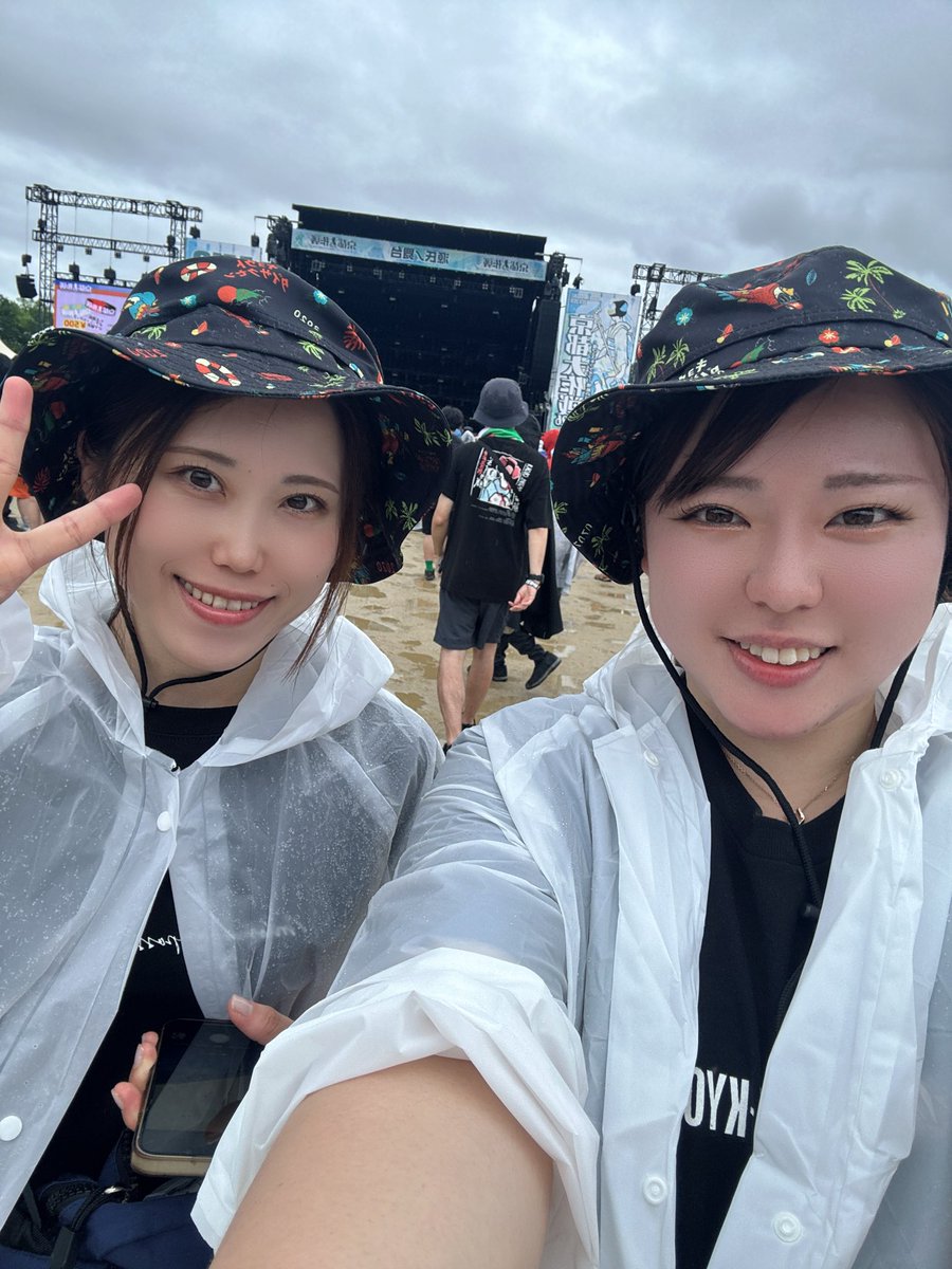 jirusannn's tweet photo. 今年も京都大作戦行きました~‼︎
久しぶりの雨だったけど、一度汚れたらどうでもよくなるし無敵だった。
10-FEETのセトリもとても良くて来てよかったなぁってなりました🫶
また来年もよろしくお願いします。 https://t.co/G6G07S8tKQ