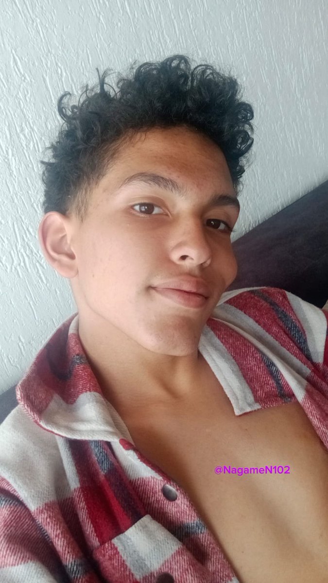 NagameN102's tweet photo. Quieres ver a este chico apenas 18 años cumplidos cómo saca leche y ver si rica verga de 25 cm y culo https://t.co/3W5quKaALZ