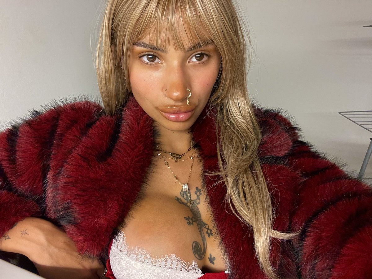 kelia_lhr's tweet photo. Miss Leila
Fille de la Lune, 🔥&amp; 🌶️: https://t.co/m1PXlnmW7E