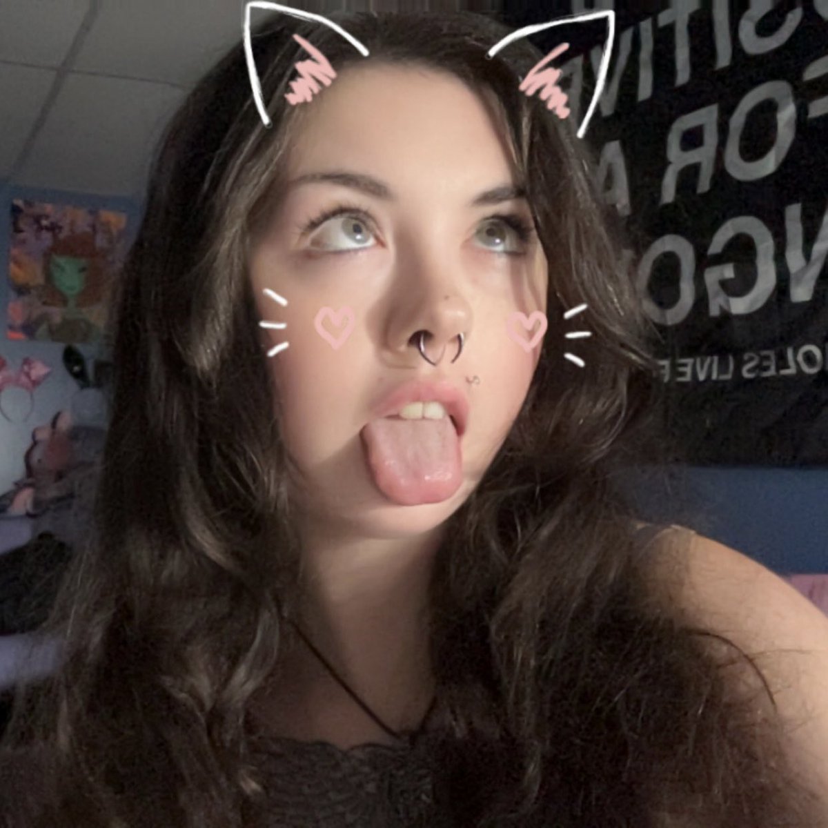 alchemicbanshee's tweet photo. Awhhh your dumb brainwashed porn brain loooves this huh https://t.co/jOjnItFxx0