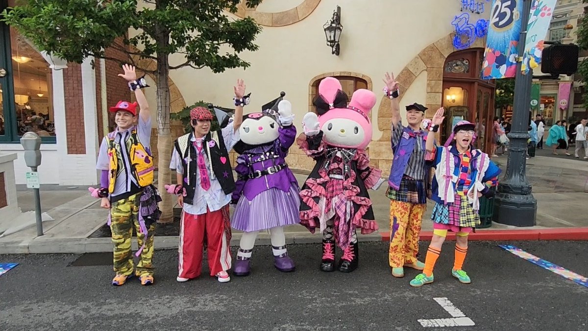 6mikan10's tweet photo. 2026.7.6 1ステ　キャノ下グリ
I-through=クーパーさん🎤
U-ai=りくくん🎸
O-kiny=じんくん
R-aru=たいしくん
M-usic不在

#クロミライブ
#USJ https://t.co/c4mumsxfmy