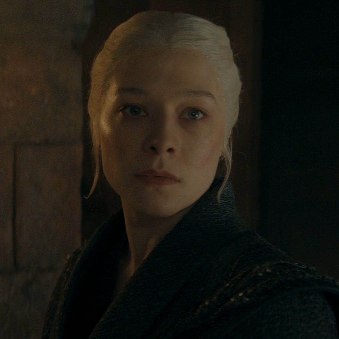 rhaelina's tweet photo. the mona lisa has nothing on her #houseofthedragon https://t.co/5DYQpaXp8B