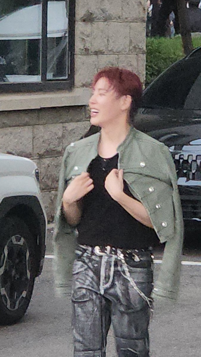 ihsw_pick's tweet photo. 매주 하성운 콘서트있으면 내 인생 모든 주말을 바칠수있다고 https://t.co/gm59iuuCFJ