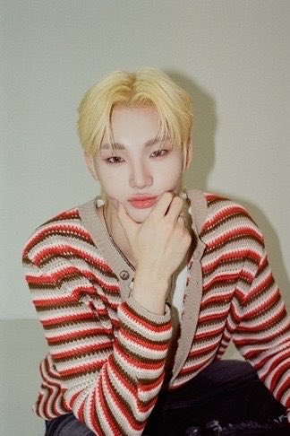 neummie_y's tweet photo. YOONCHAN IN BLONDE WHAT DO I DO WITH THIS 😭

#leeyoonchan #이윤찬 https://t.co/q1HcKBuw3X