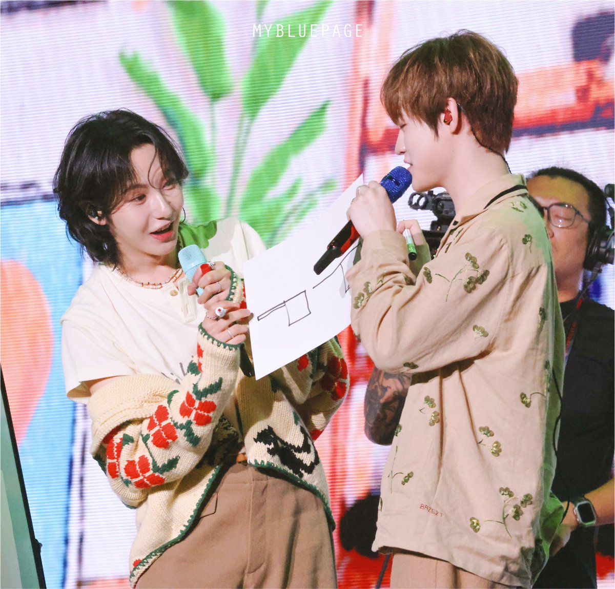 MyBluePage's tweet photo. 그림그리기

260705 Roommate in Hangzhou
#런쥔 #RENJUN #ロンジュン #黄仁俊 #仁俊 https://t.co/jmHzSjNynl