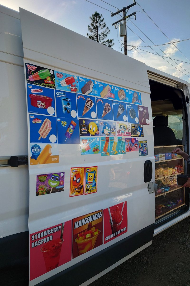 Howardp033b35's tweet photo. Can't believe I meet a ice cream truck!
#happy
#Redding https://t.co/IncIIN8iEq