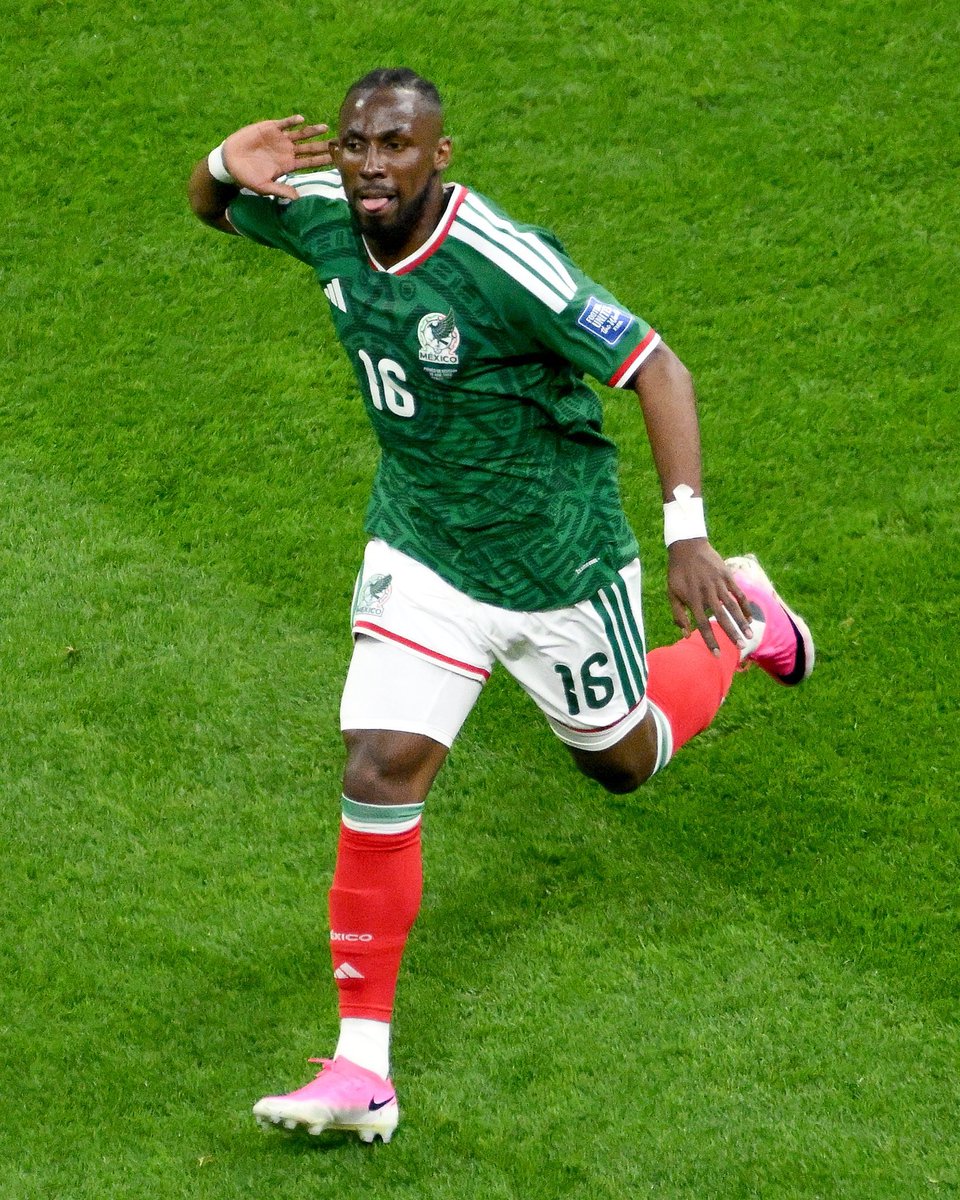 S_M_I_L_E_Posts's tweet photo. THIS WAS 4TH GOAL IN 5 APPEARANCES FOR QUINONES. HE HAS BEEN BRILLIANT FOR MEXICO.
#mundialdefútbol2026 
#México 
#MEXENG https://t.co/R6WMILOKP8