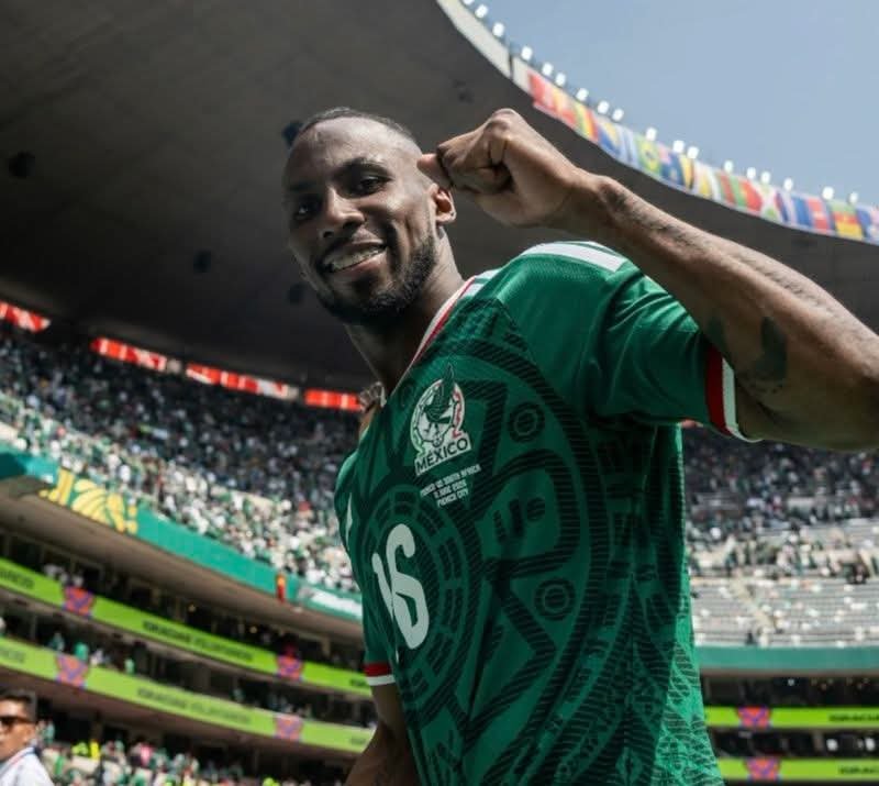 HASF_AnaSDiaz's tweet photo. Al próximo rescate lo vamos a bautizar como Quiñones.

✋️✋️ levante la mano quien este de acuerdo 🎉🎉🎉 🇲🇽🇲🇽🇲🇽 https://t.co/7aPBdYbGdr