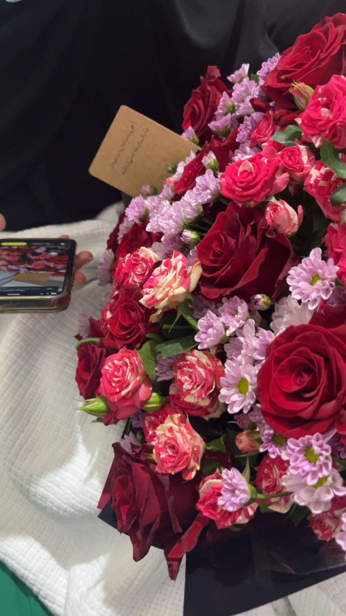_r9avi's tweet photo. "ربّ إنها أغلى ما أملك يؤلمني ألمها، فاستودعتك إياها فاحفظها بعينك التي لا تنام".💕
دعواتكم لامي حبيبتي https://t.co/xsEGvTTO4T