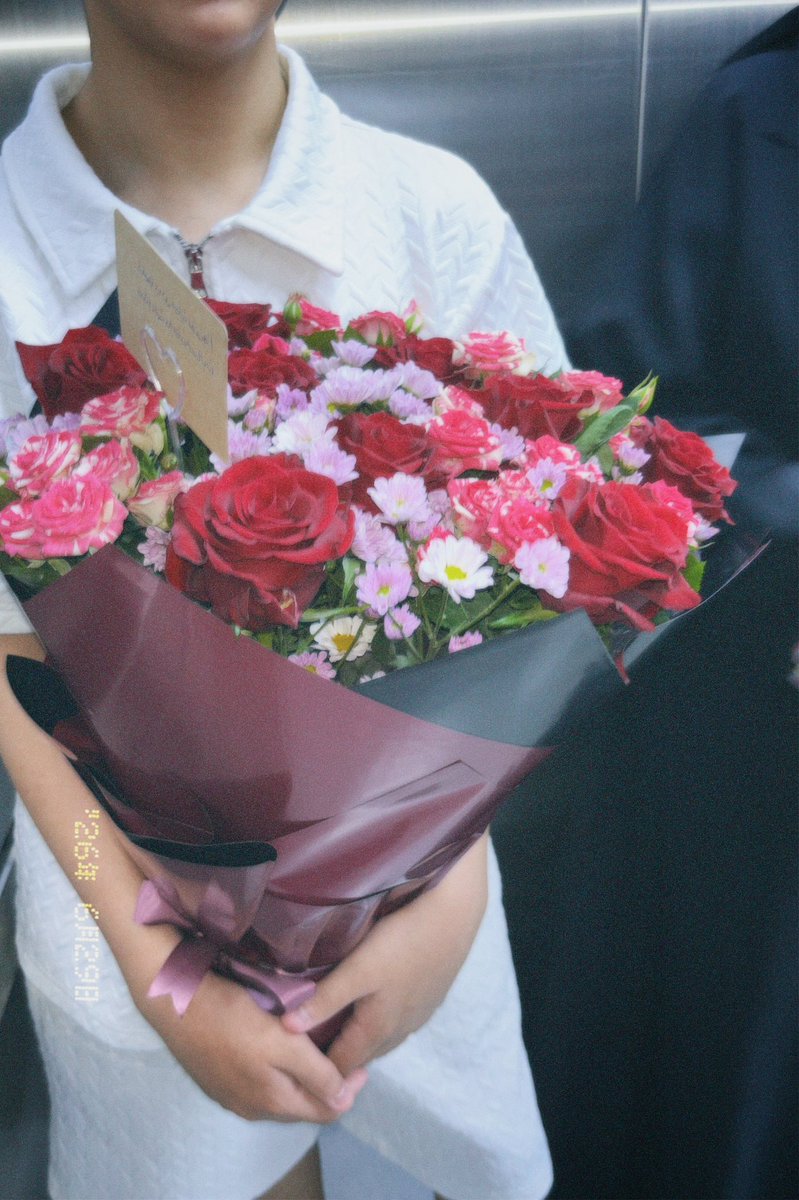 _r9avi's tweet photo. "ربّ إنها أغلى ما أملك يؤلمني ألمها، فاستودعتك إياها فاحفظها بعينك التي لا تنام".💕
دعواتكم لامي حبيبتي https://t.co/xsEGvTTO4T