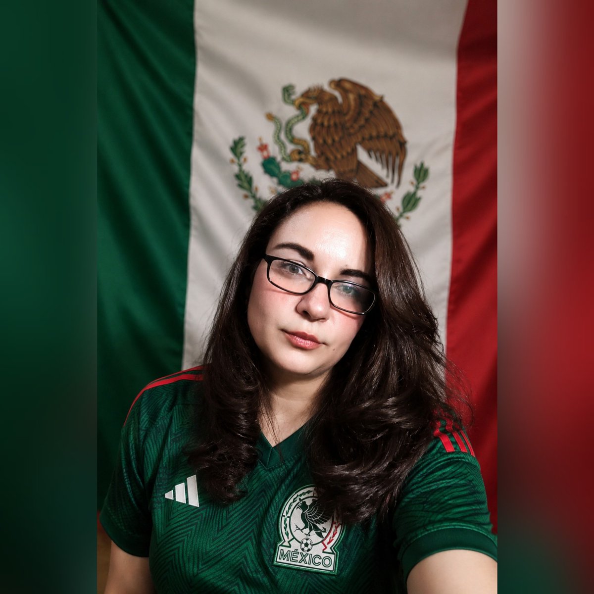 GeorginaL88's tweet photo. ¡Vamos con todo México!  Pero juguemos limpio no con intimidación, ni con destrozos en vía pública. 🎉🎉🎉🎉🎉🇲🇽 https://t.co/xfnQrAUX6h