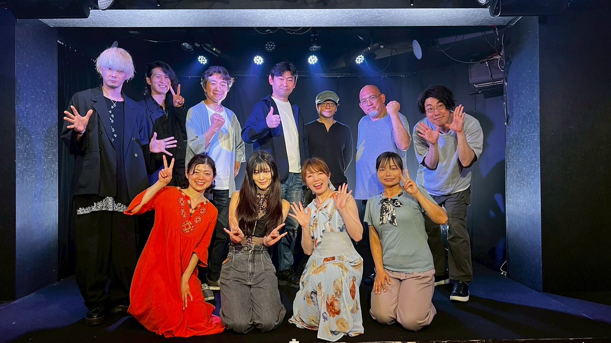 tomomoribe's tweet photo. 『ギルガメッシュ』全公演無事終わりました！！
ありがとうございます✨️✨️✨️
月曜日から稽古参加して１週間だったけどこスゴく濃すぎた１週間だった(笑)
スタッフさんも含めめっちゃ濃くて楽しい座組でした♥️
一発芸は稽古から本番まで全部違うものやったぜ(笑) https://t.co/CkvaA2ELLy