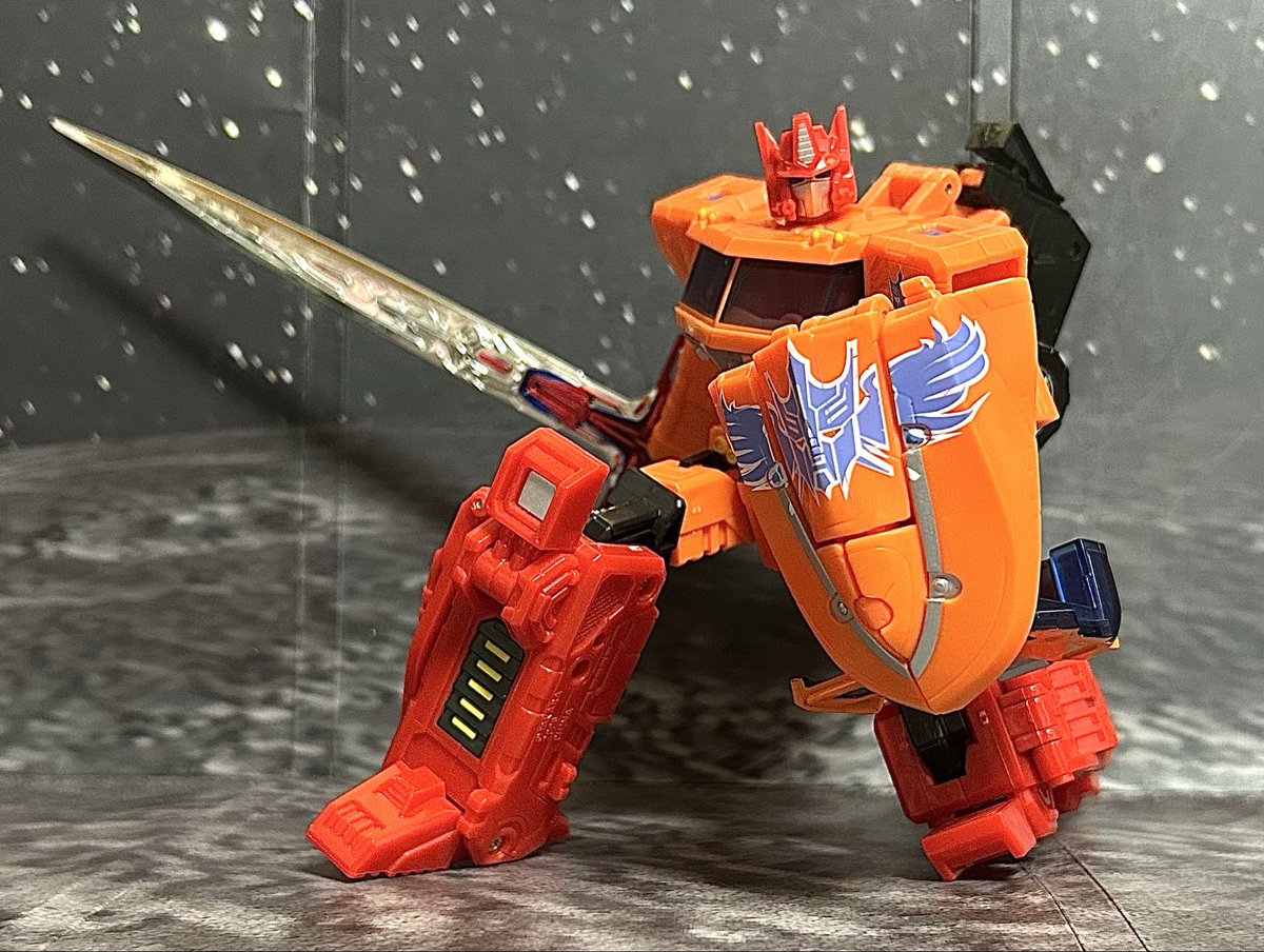 One of the prettiest Transformers toys, ever.