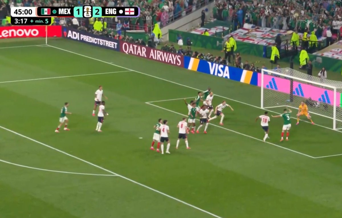 TouchlineX's tweet photo. 📸 - CESAR MONTES MISSES A HUGE HUGE CHANCE! https://t.co/QM2IhQUDmw