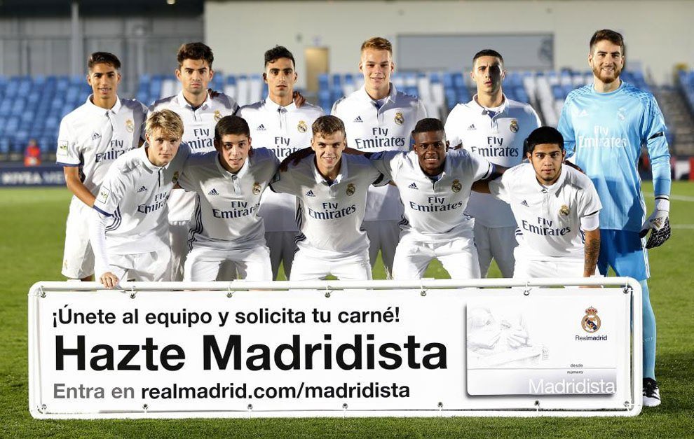 VidaOlimpista's tweet photo. Esta imagen del Real Madrid Castilla 2016 dice mucho sobre cómo es el jugador Paraguayo.. y lo que quiere Alfaro para el futuro de la selección. 
- Fede Valverde🇺🇾: hoy capitán del Real Madrid
- Martin Ødegaard🇳🇴: hoy el 10 de Noruega que eliminó a Brasil y 10 del Arsenal de Inglaterra 
- Hakimi capitán de Marruecos y jugador del PSG 
- Sergio Díaz🇵🇾: Desvinculado de Sp Luqueño, sin club

El chico Díaz era el más talentoso de ese equipo, pero no supo aguantar la presión y el desarraigo, seguro aseguró su vida económicamente, pero el fútbol donde quedó?