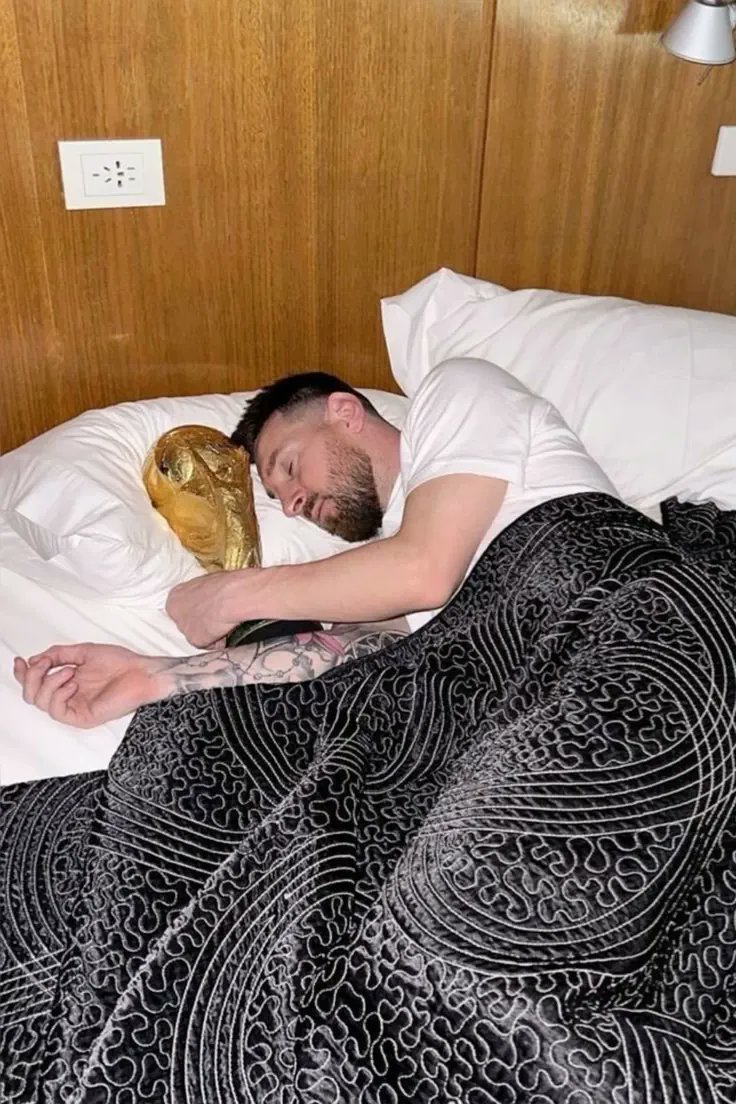 HolandaXEspanha's tweet photo. @tylarica O que esse preto conquistou? KKKKK uma copa merda contra a croacia que ninguém dá a mínima? Gols inuteis em amistosos ou contra bagres da la liga?
Esse senegalês vai ser mais uma vez HUMILHADO por uma seleção etnica PURA, bostileiro merece ver a Argentina levantando mais uma. https://t.co/hJV5S3iHGU