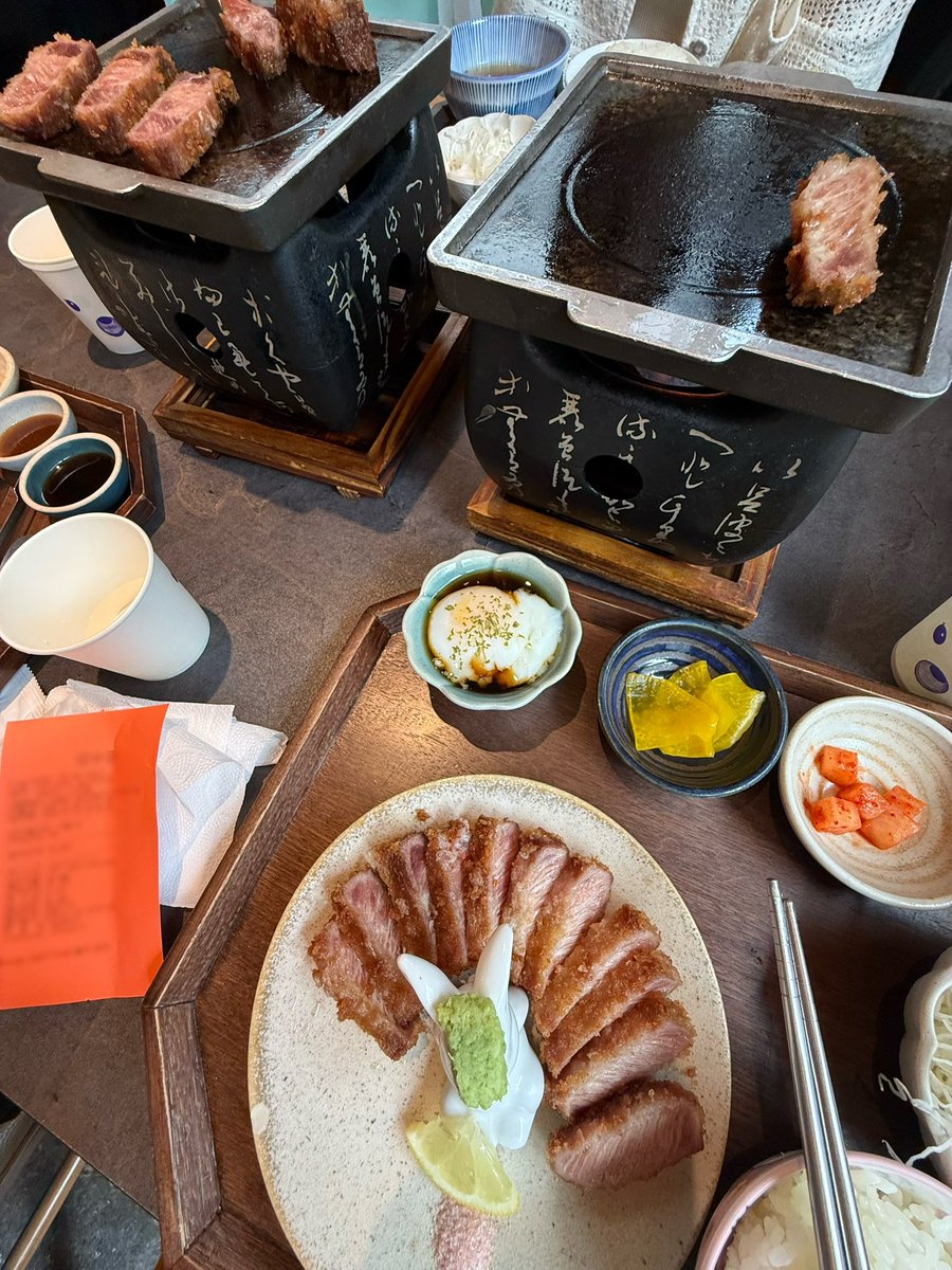 Minnndo0's tweet photo. 시험기간이지만아닌거같은 ~

ㄴ 걍 놀앗조. . 🕺 https://t.co/0y17O3jJw2