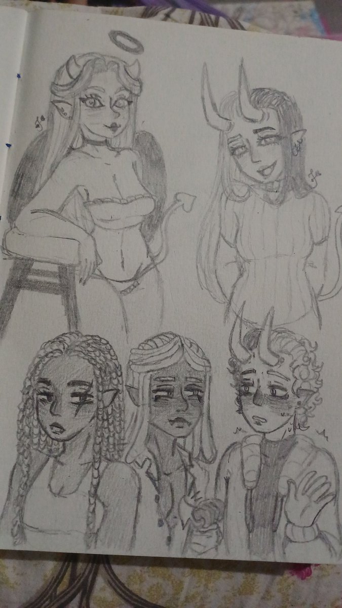 Spanwdora's tweet photo. @dabliofatal são meus ocs https://t.co/dByuye9J6m