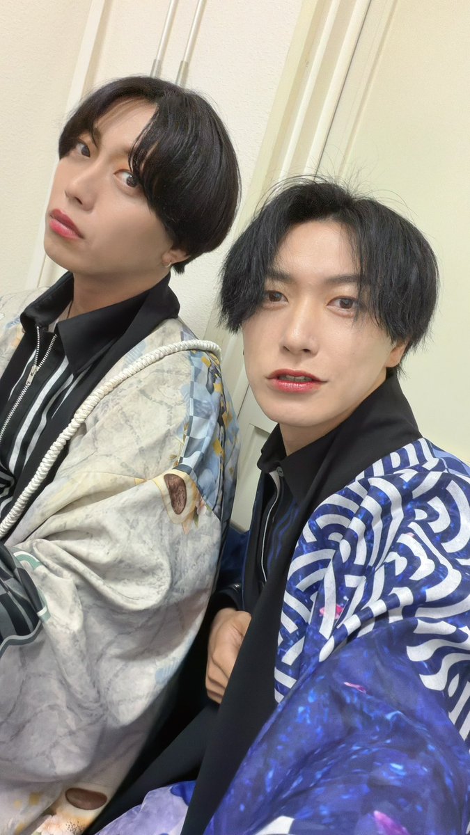 jinkubon's tweet photo. おはよう。
どっちが好き? https://t.co/M5GGCs0mvD