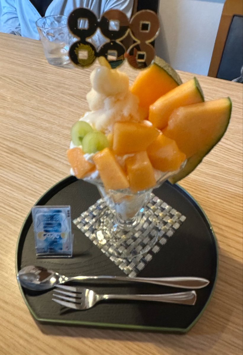上田駅前近くの甘味処雪屋concoさんにサイン描かせていただきました
