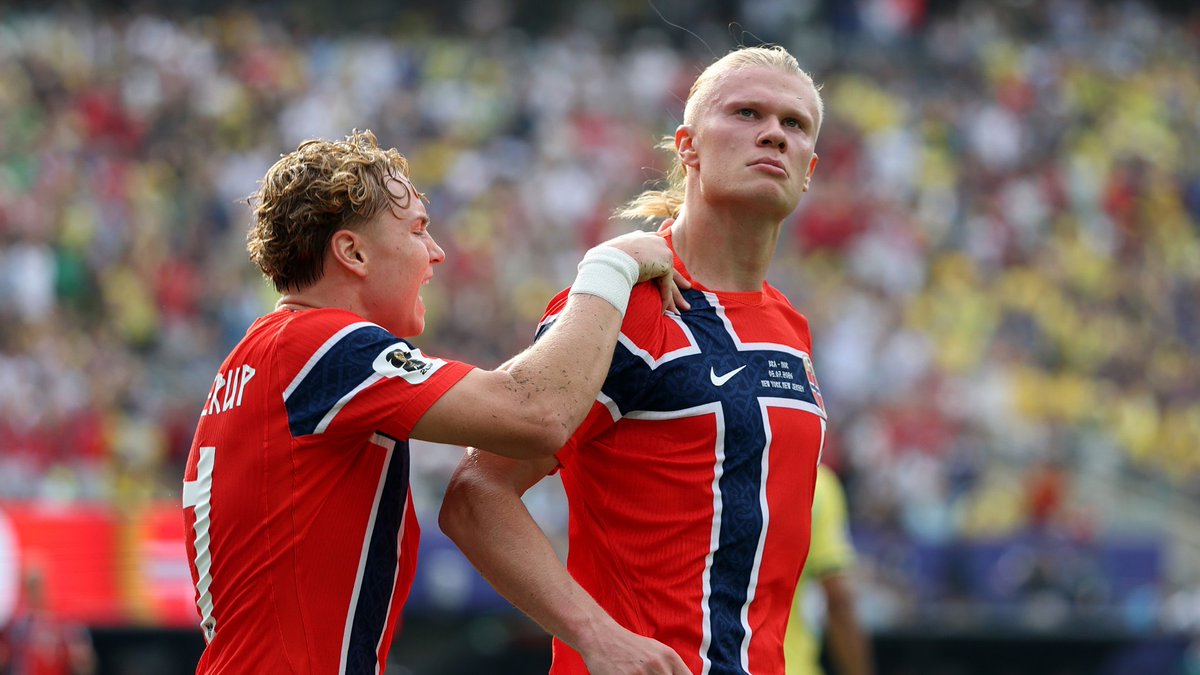 wearefootb's tweet photo. 🇳🇴 FULL-TIME: Brazil 1-2 Norway 🇧🇷❌🇳🇴

🐐 Erling Haaland delivered once again, scoring a brilliant brace to fire Norway into the 2026 FIFA World Cup quarter-finals! ⚽⚽🔥

🇧🇷 Brazil fought hard and pulled one back, but they couldn't stop Haaland's clinical finishing as Norway produced one of the biggest upsets of the tournament. 😱

📈 Haaland's incredible international scoring streak continues... and so does Norway's dream World Cup run! 💪🏆🇳🇴

#FIFAWorldCup #WorldCup2026 #BRANOR #Norway #Brazil #Haaland #ErlingHaaland #Football #WorldCup #QuarterFinals