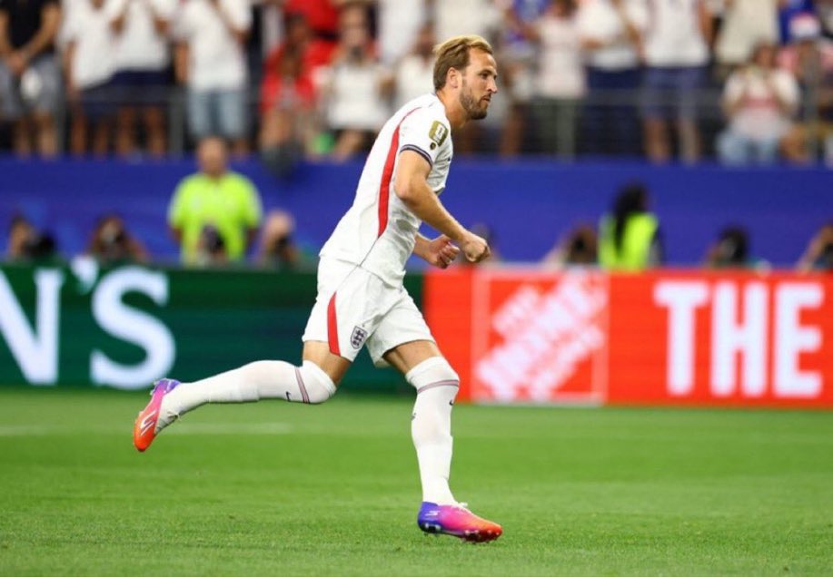 u_w233's tweet photo. 🚨 — الاكثر مساهمة في كأس العالم 2026م :

9 مساهمات 🇫🇷 كيليان مبابي 

7 مساهمات 🇦🇷 ليونيل ميسي

7 مساهمات 🇳🇴 ايرلينغ هالاند 

6 مساهمات 🏴󠁧󠁢󠁥󠁮󠁧󠁿 هاري كين 

6 مساهمات 🇫🇷 عثمان ديمبيلي https://t.co/JUoioOxKCZ