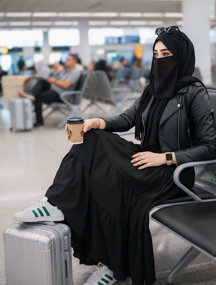 Its_Anees756's tweet photo. Morning tea time from Dubai international airport.
#fifaworldcup2026 #صباح_الخير https://t.co/pDgbE61sMW