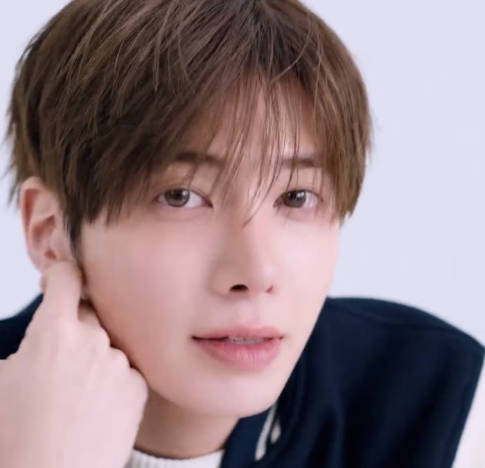 tyunnyang_313's tweet photo. 센텔리안이게진짜좋은게 태현이얼굴장점만극대화시켜서 찍어서임  일단뒷머리밀려잇고 톤다운돼잇고 https://t.co/UPR6njmXtF